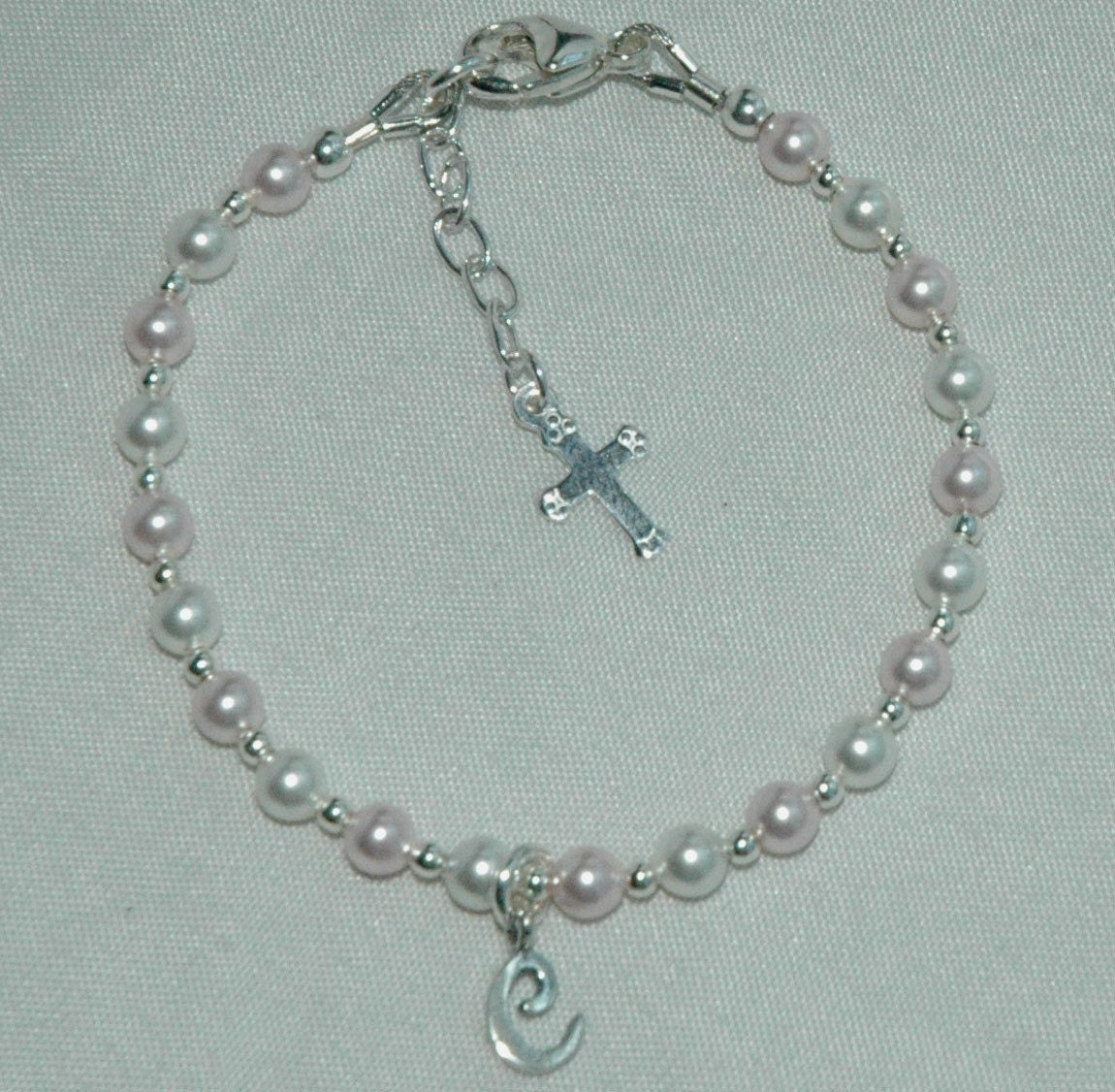 Pink Pearl Initial Children Bracelet,Flower Girl Pearl Bracelet,Baptism Bracelet,Personalized Pink Pearl Bracelet,First Communion Bracelet