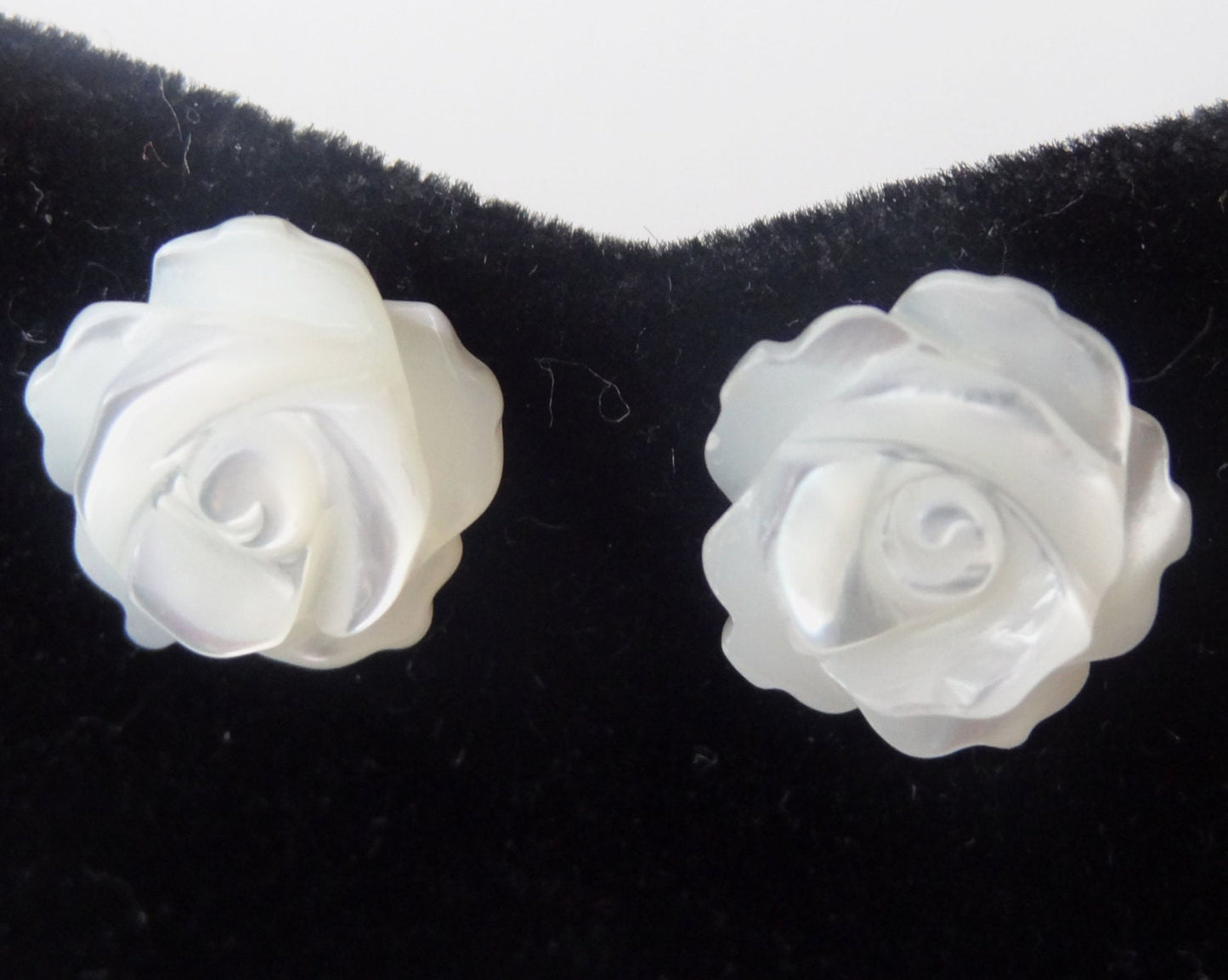 White Flower Post Earrings,Mother of Pearl Carved Flower Earrings,Mother of Pearl Flower Post,Flower Stud,Teen Toddler Children Earrings