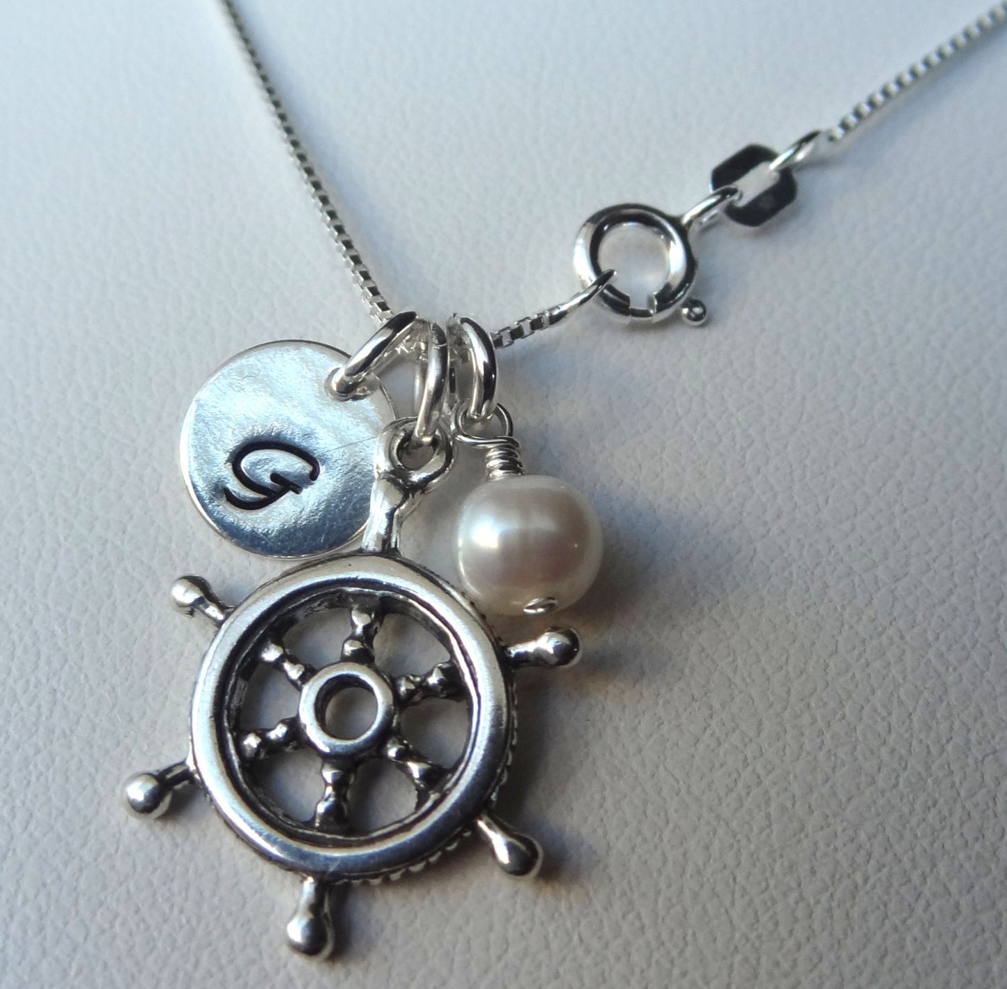 Compass Necklace, Sterling Silver Compas Necklace, Bridesmaids Gift Necklace, Best Friend Necklace,Travel Necklace, Small Compass Necklace