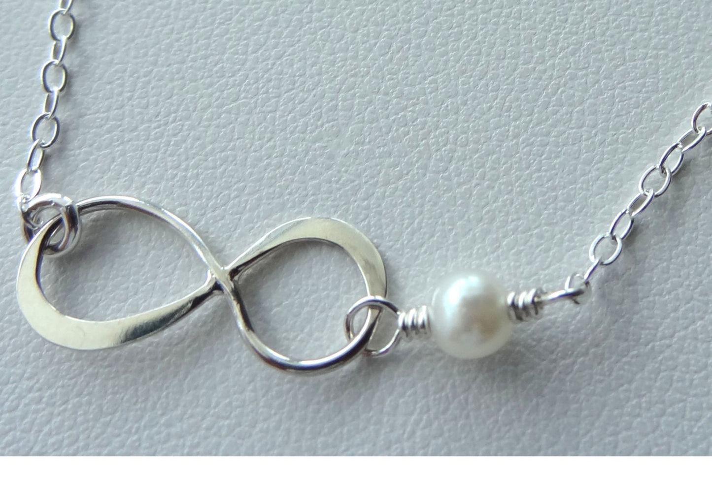 Personalized Family Bracelet, Initial Disc Bracelet, Mother's Gift Bracelet, Hand Stamp Bracelet, Grandma's Charm Bracelet, Mom's Bracelet