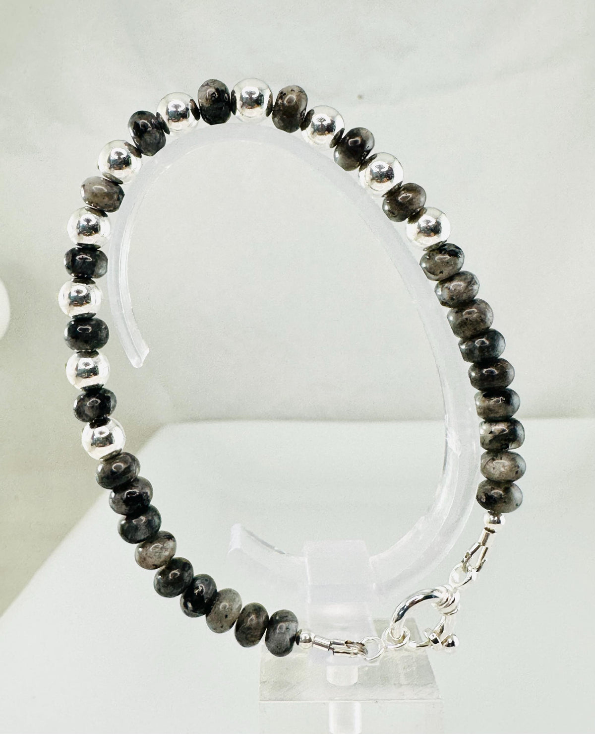 Men’s Blue Pearl Bracelet,Minimalist Blue Gray Pearl Men Bracelet,Larvikite Labradorite Bracelet,Anniversary gift for Husband Jewelry,