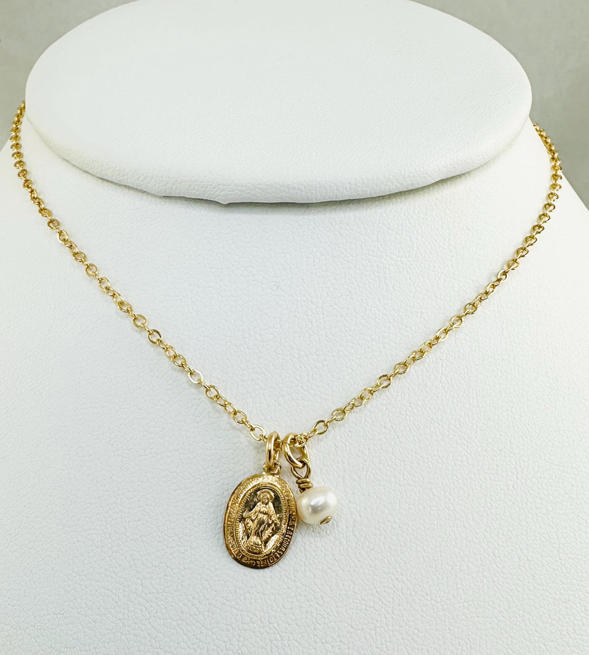 Dainty Gold Virgin Mary Miraculous Medal Necklace,Tiny Virgin Mary Necklace,Everyday Religious Catholic Jewelry Gift,First Communion Gift