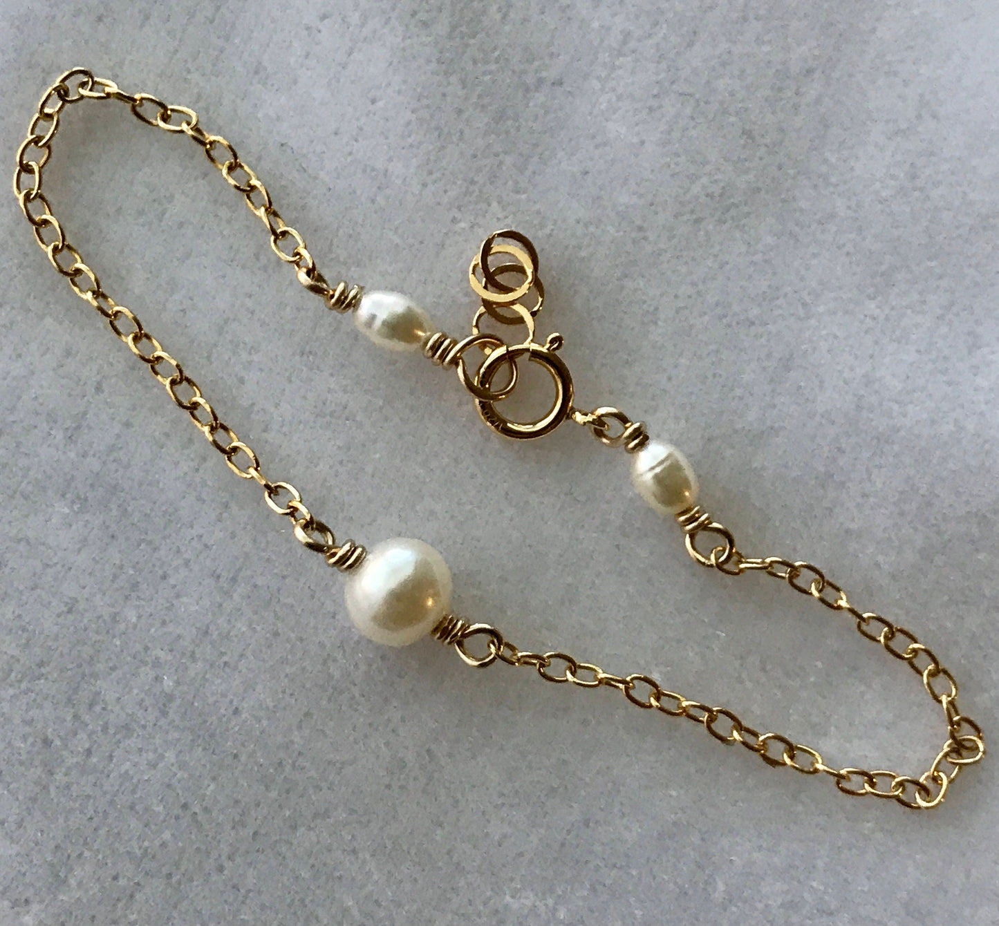 Gold Freshwater Pearl Bracelet,Baby Pearl Bracelet,Dainty Pearl Bracelet,Bracelets for Baby Kids Child Infant Toddler Flower Girl Jewelry