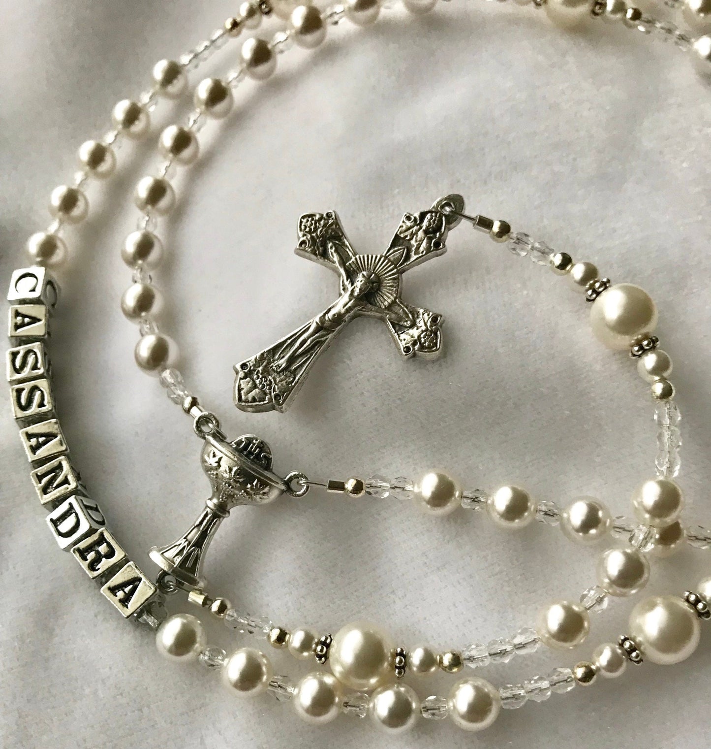 Personalized Pearl Rosary,First Communion Rosary,Christening Baptism Rosary,Religious Gift,Confirmation Sponser Gift Rosary,Godchild Rosary