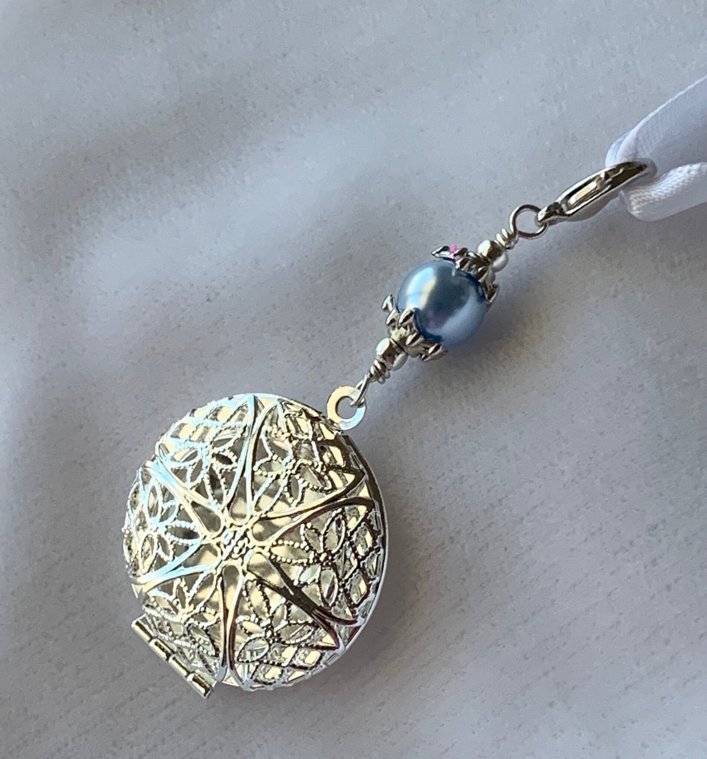 Something Blue Bridal Bouquet Photo Charm Brooch Pin,Bridal Wedding Keepsake Blue Photo Brooch,Keepsake Memory Photo Walk me down the aisle