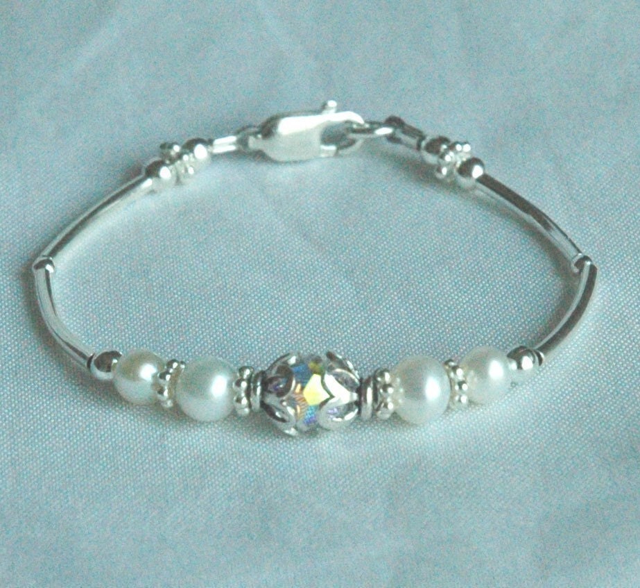 Dainty Toddler Birthstone Freshwater Pearl Bracelet,Flower Girl Bracelet,Minimalist Bracelet,Sterling Silver Beaded Bracelet Gift for Mom