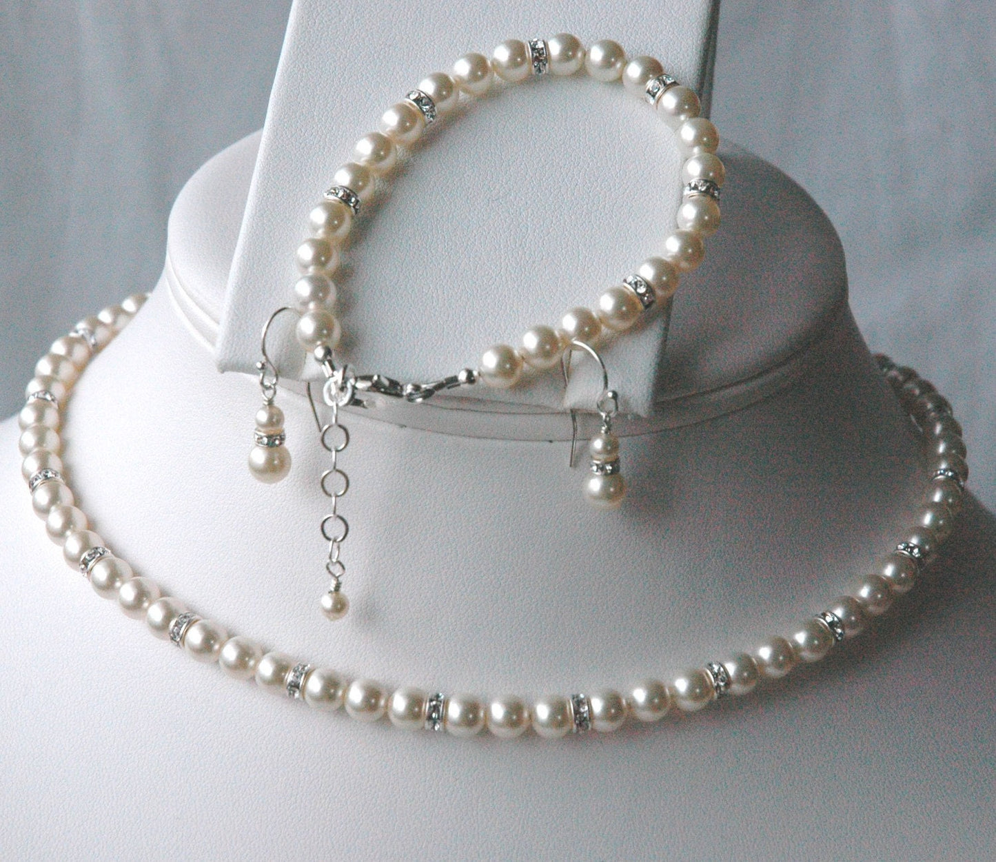 Bride Pearl Bracelet/Earrings Set,Bridesmaid Gift Jewelry,Bride Pearl SET,Bridal Pearl Bracelet,Bridal Pearl Earrings,Wedding Pearl Jewelry