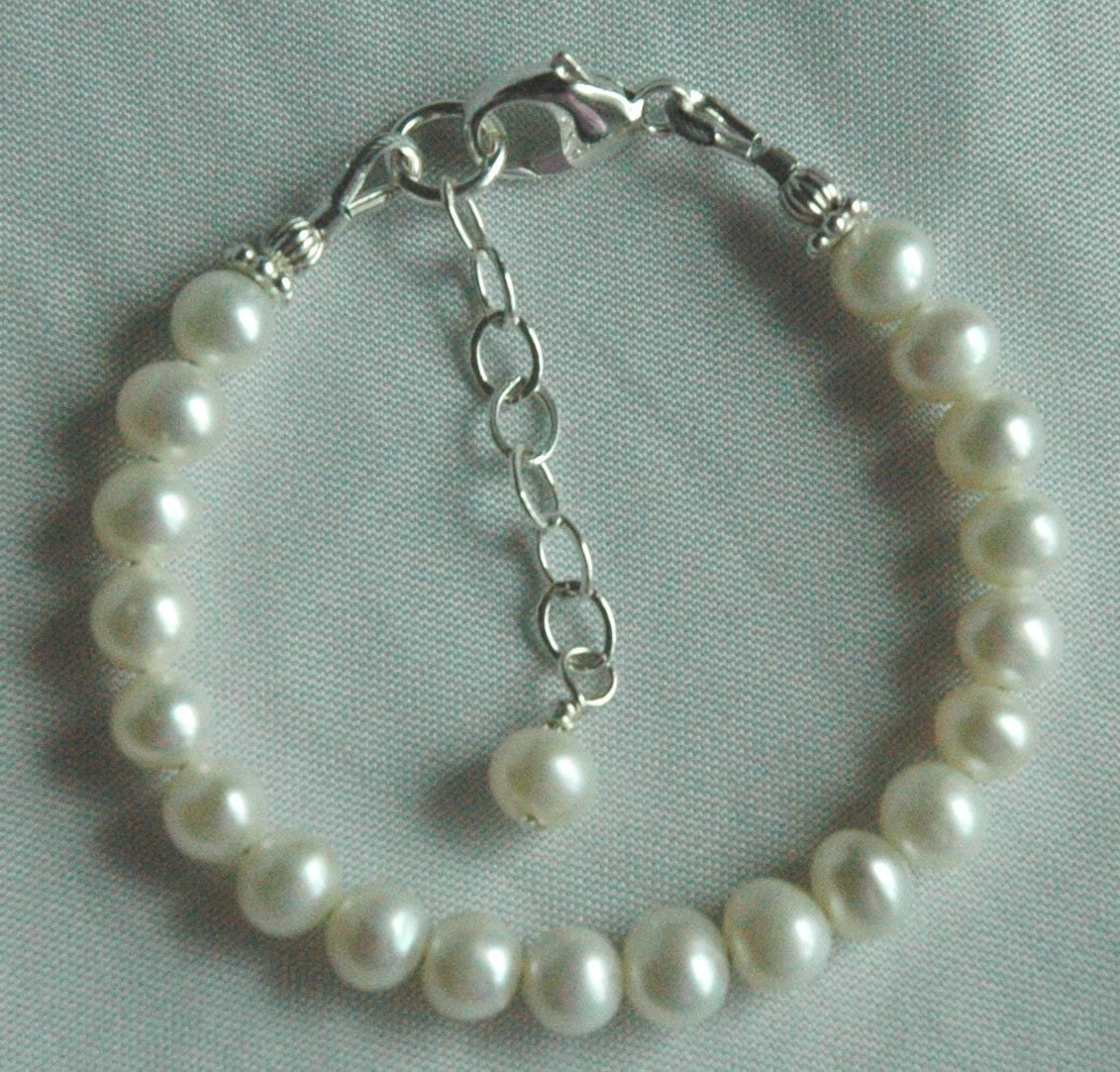 Baby Freshwater Pearl Bracelet, Baptism Pearl Bracelet, First Communion Bracelet, Freshwater Pearl Bracelet, Confirmation Pearls, baby girl