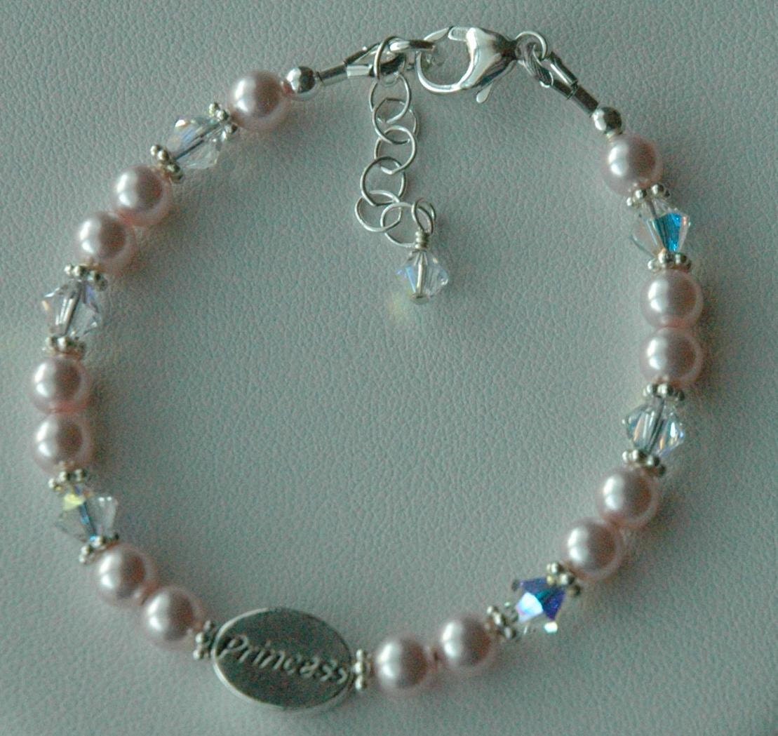 Flower Girl Heart Initial Bracelet,Pearl Flower Girl Charm Bracelet,Personalized Flower Girl Bracelet,Initial Bracelet,Pink Pearl Bracelet